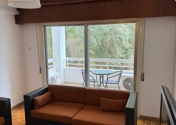 River Court, Flat 8 * 尼科西亚