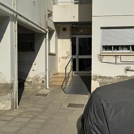 River Court, Flat 8 * Nicosie